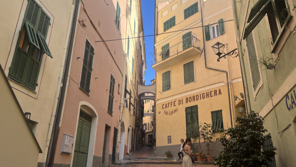 Blick ins Bordighers Altstadt © Katrin Schwahlen 2025