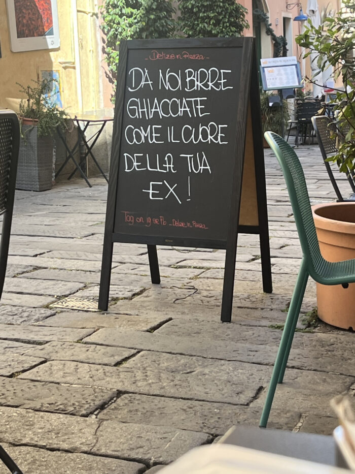 Café Delizie in Piazza in der Altstadt von Bordighera ©K. Schwahlen 2025
